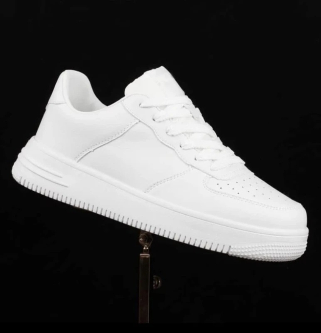 Roadster white casual sneaker