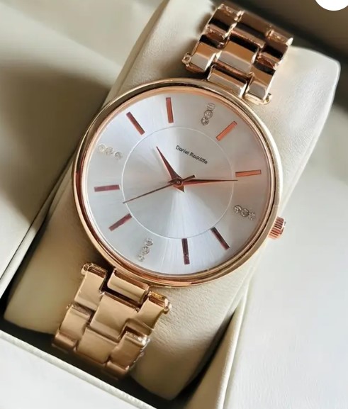  Daniel Radcliffe DB Women Atractive Rose Gold Color Luxury Trending Watch Analog Watch  women