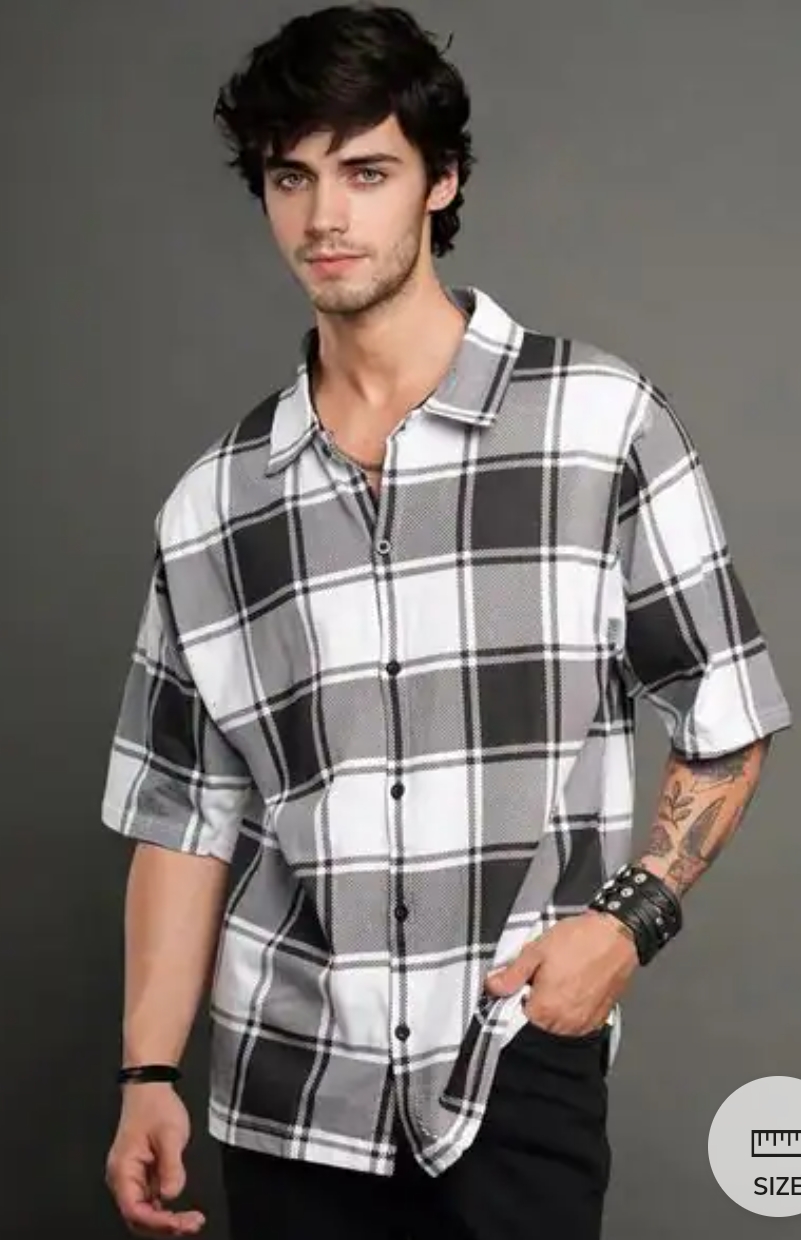 Men Checks Loose Fit Shirt with Spread Collar